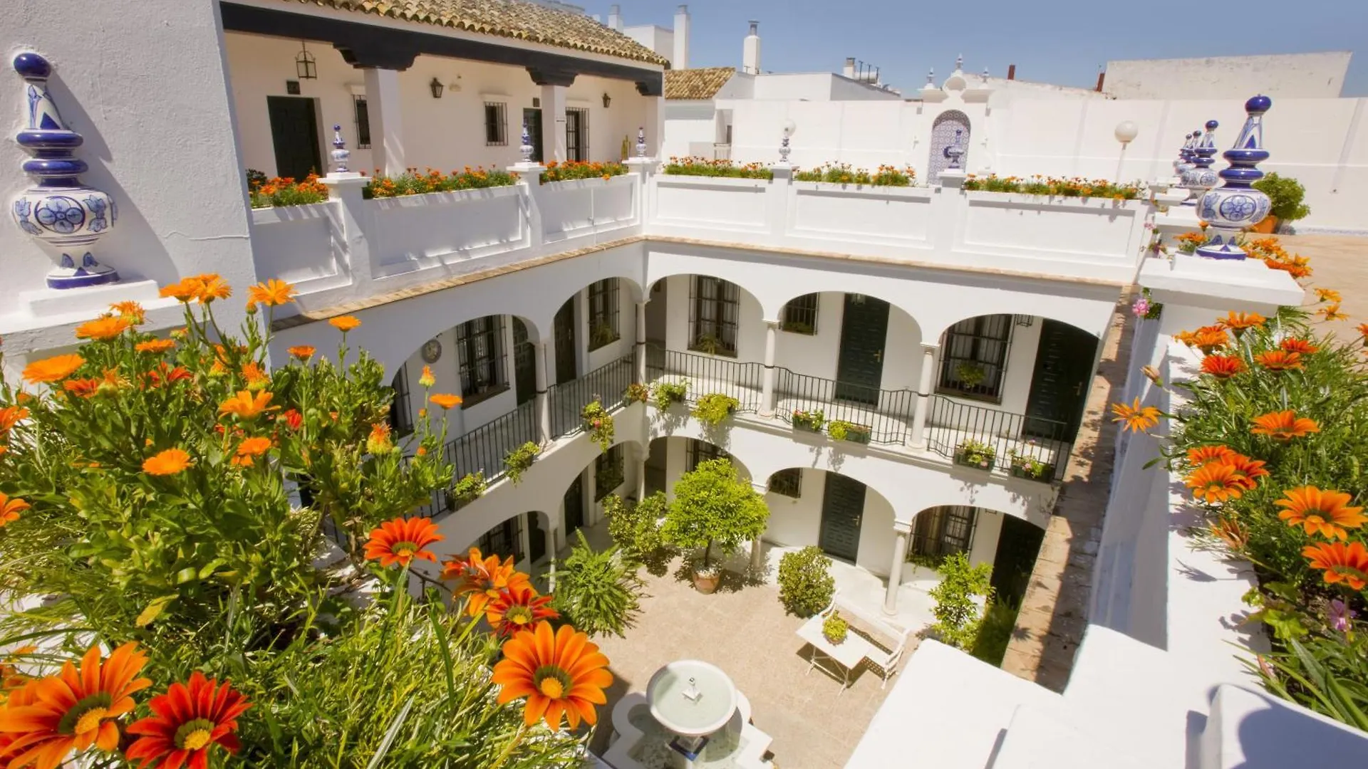 Los Helechos location